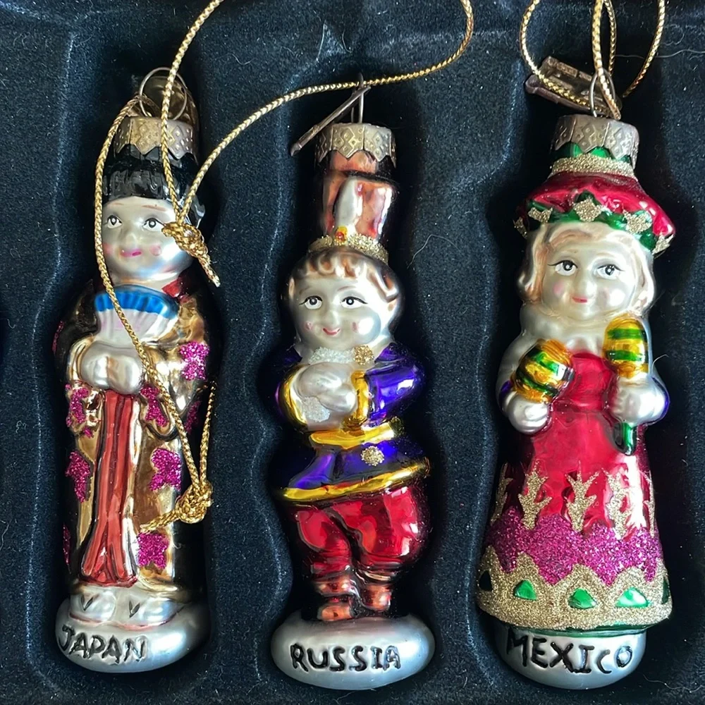 VINTAGE THOMAS PACCONI CLASSICS 2004 CHRISTMAS ORNAMENTS COLLECTION SET